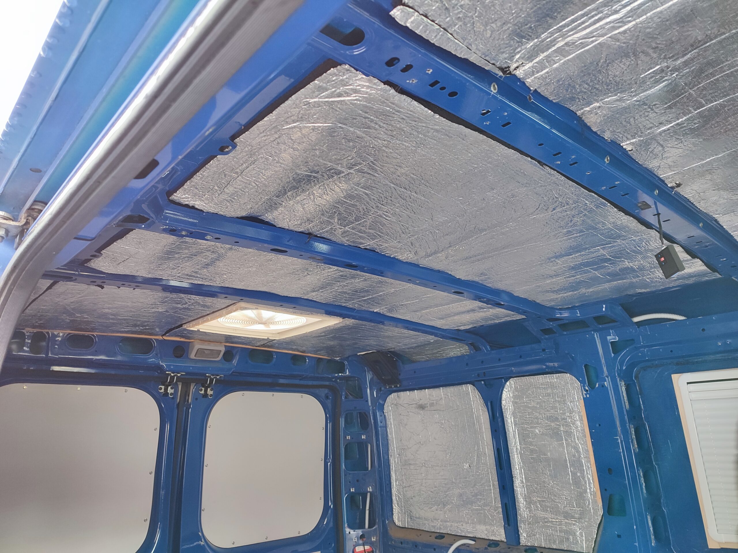 Zateplení obytné dodávky.