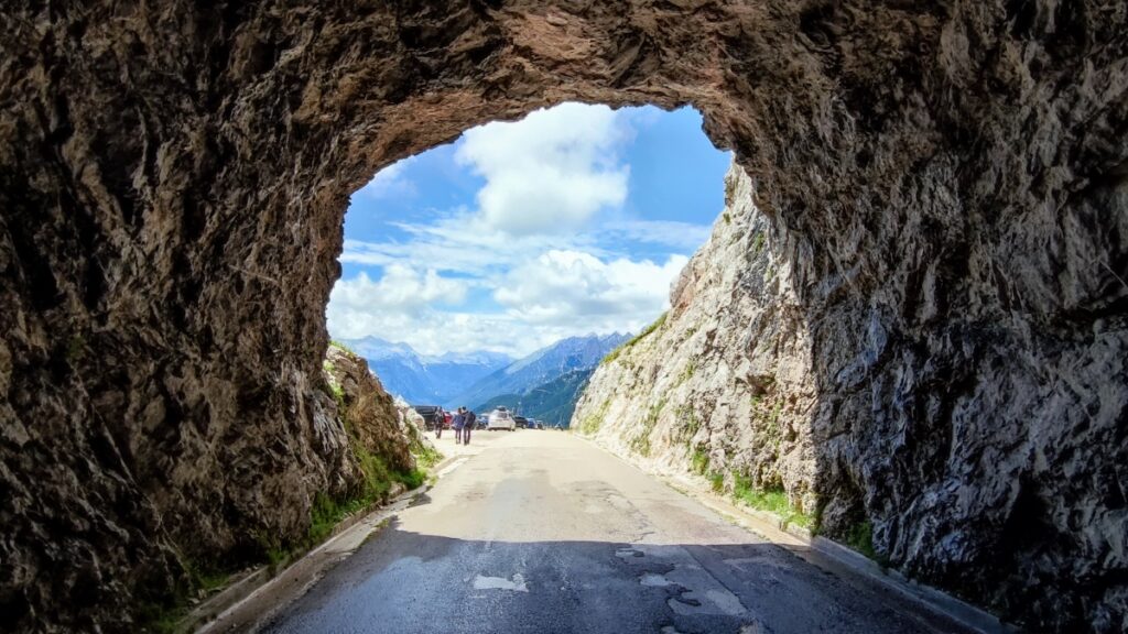 Tunel - cesta na Mangart